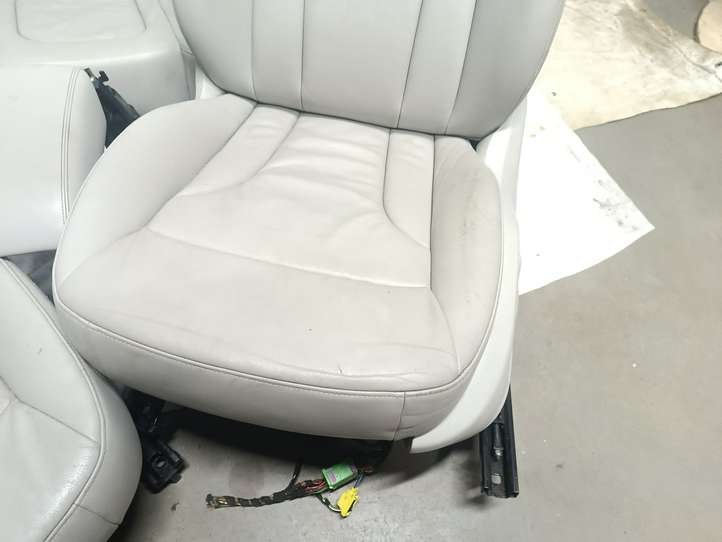 Audi Q5 (2008 - 2012)   Комплект отделки дверей
