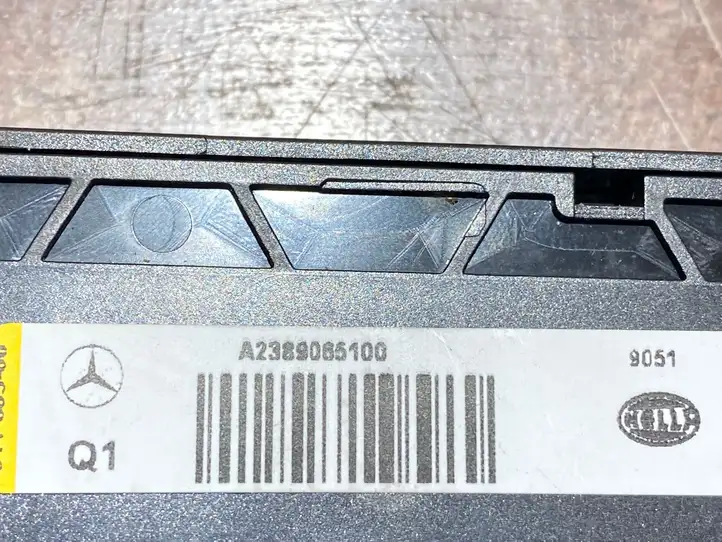 Mercedes-Benz S W222 (2013 - ) A2389065100 Задняя подсветка — фото 3