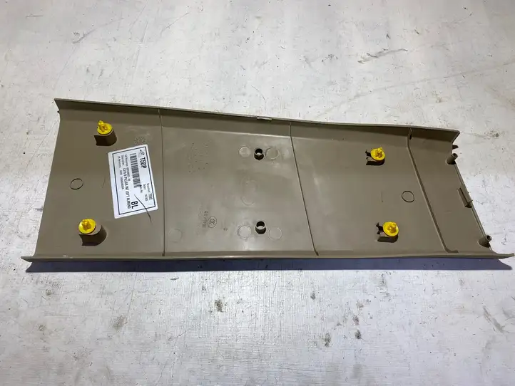 Land Rover Discovery 4 - LR4 (2013 - 2016) EMG500290 Нижняя обшивка стойки B — фото 2