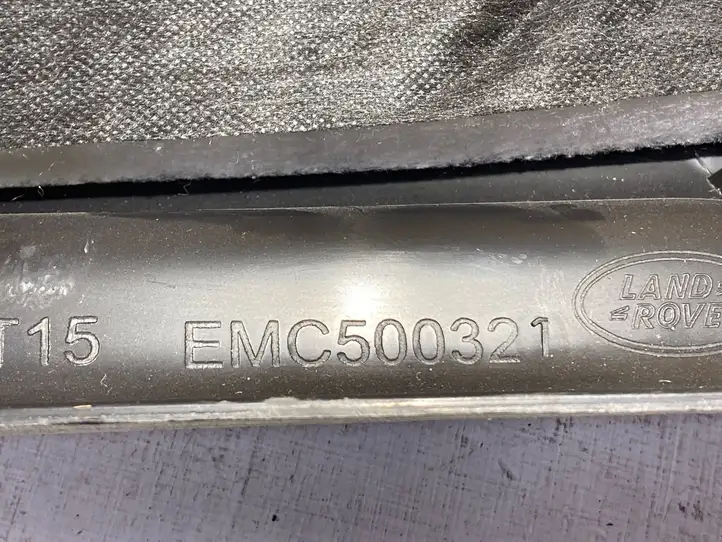 Land Rover Discovery 4 - LR4 (2013 - 2016) EMC500321 Боковая отделка ногового пространства — фото 3