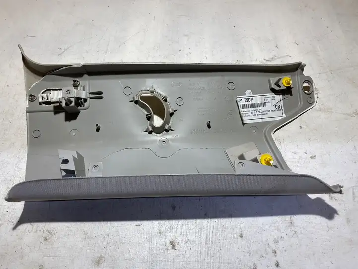 Land Rover Discovery 4 - LR4 (2013 - 2016) EMG500720 Обшивка стойки C — фото 2
