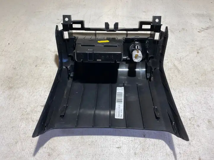 Land Rover Range Rover Sport L494 (2013 - 2017) DK6204569A Прочие детали салона — фото 2