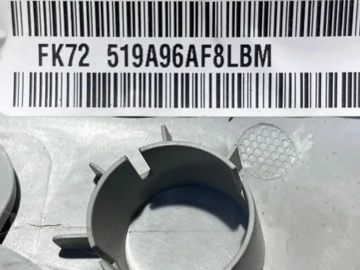Land Rover Discovery Sport (2014 - 2019) FK72519A96AF8LBM Обшивка стойки C — фото 3