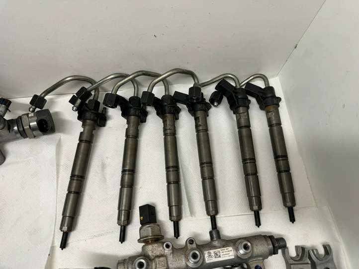 Volkswagen Touareg II (2010 - 2018)  059130277EK Комплект системы впрыска топлива