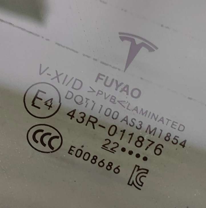 Tesla Model Y (2019 - 2024)  149551100B Основное стекло задних дверей