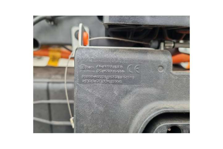 Kia Niro (2016 - )  91668AO000 Комплект радиаторов