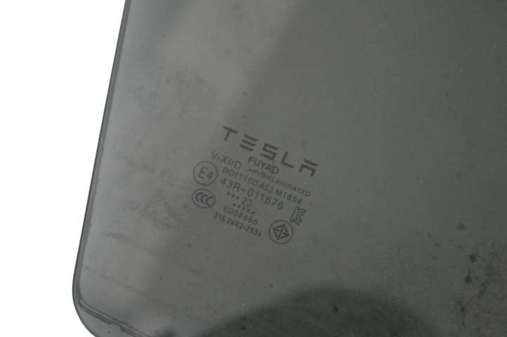 Tesla Model Y (2019 - 2024)  43R011876 Основное стекло задних дверей