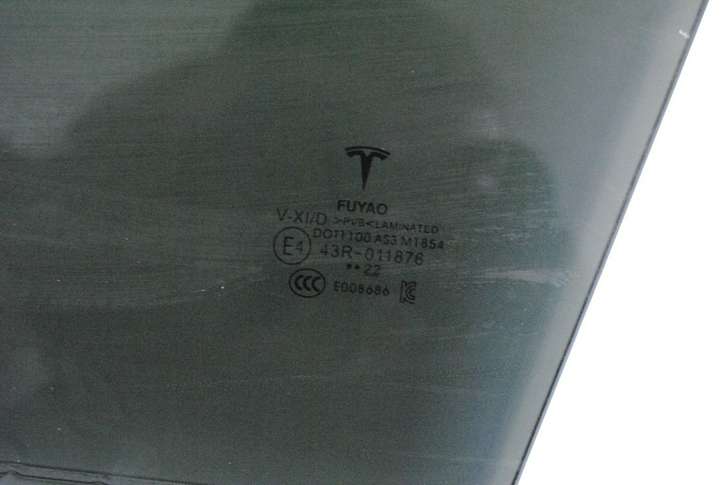 Tesla Model Y (2019 - 2024)  43R011876 Основное стекло задних дверей