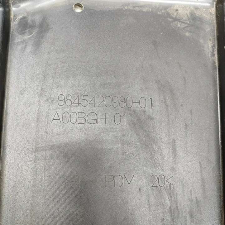 Citroen C4 (2016 - )  9845420980 Средняя защита дна