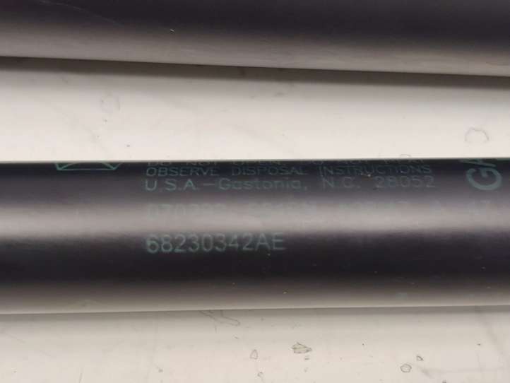 Chrysler Pacifica (2016 - )  68230340AD  Амортизатор капота