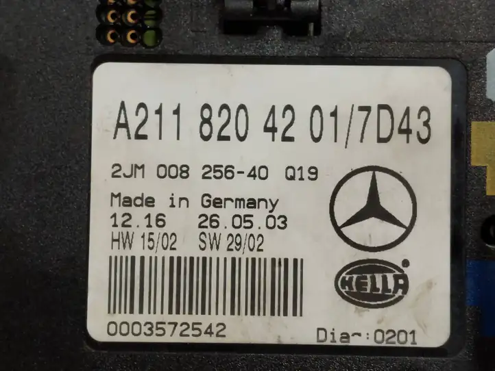 Mercedes-Benz E W211 (2002 - 2009) A2118204201 Передняя подсветка — фото 7