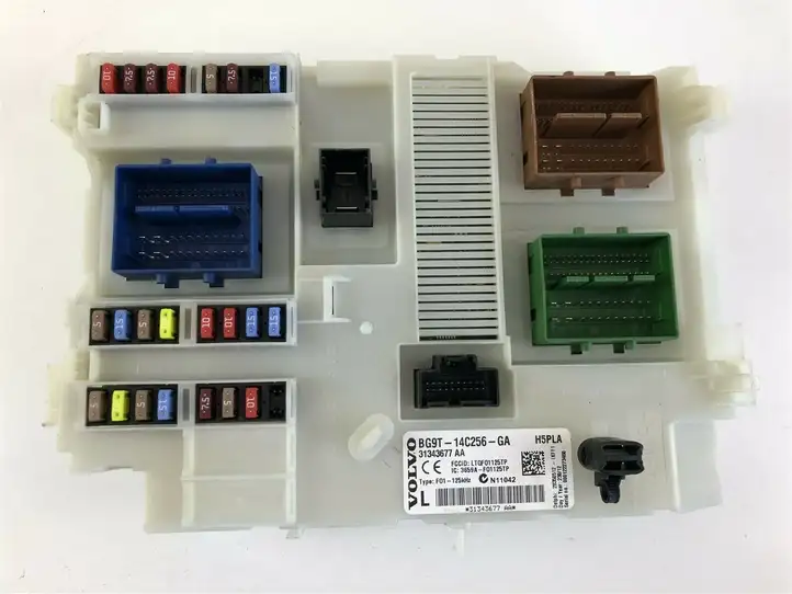 Volvo S60 (2010 - 2013) BG9T14C256GA Блок предохранителей (комплект) — фото 3