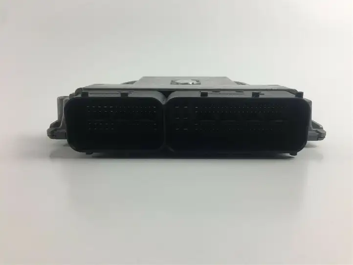 Skoda Rapid (NH) (2012 - 2019) 03F906070JM Прочие блоки управления — фото 3