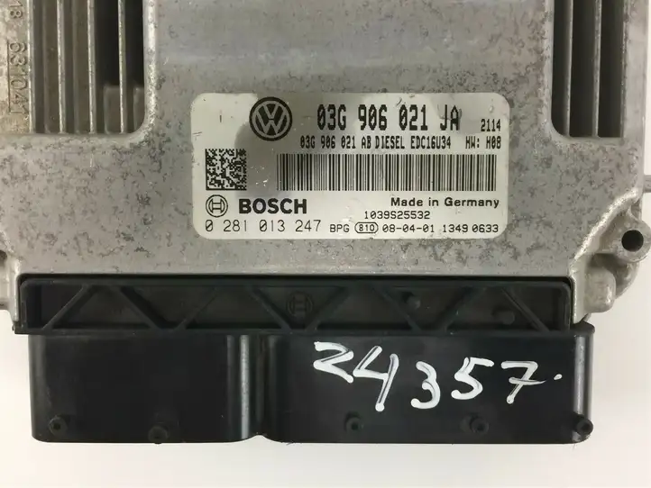 Volkswagen Caddy (2004 - 2010) 03G906021JA Прочие блоки управления — фото 3