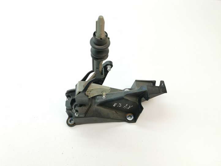 Nissan Qashqai (2006 - 2010)  20068484 Рычаг переключения передач