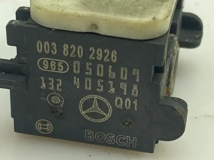 Mercedes-Benz GL X164 (2006 - 2012) 0038202926 Датчик удара SRS — фото 3