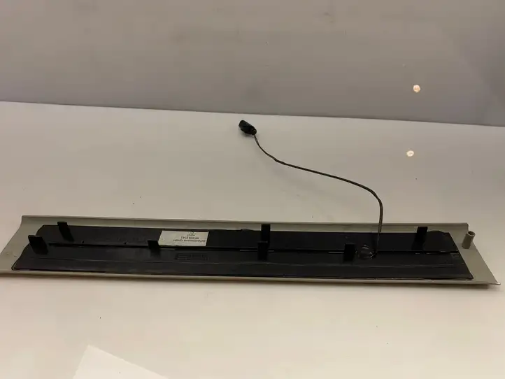Mercedes-Benz GL X164 (2006 - 2012) A1646803335 Внутренняя отделка переднего порога — фото 2