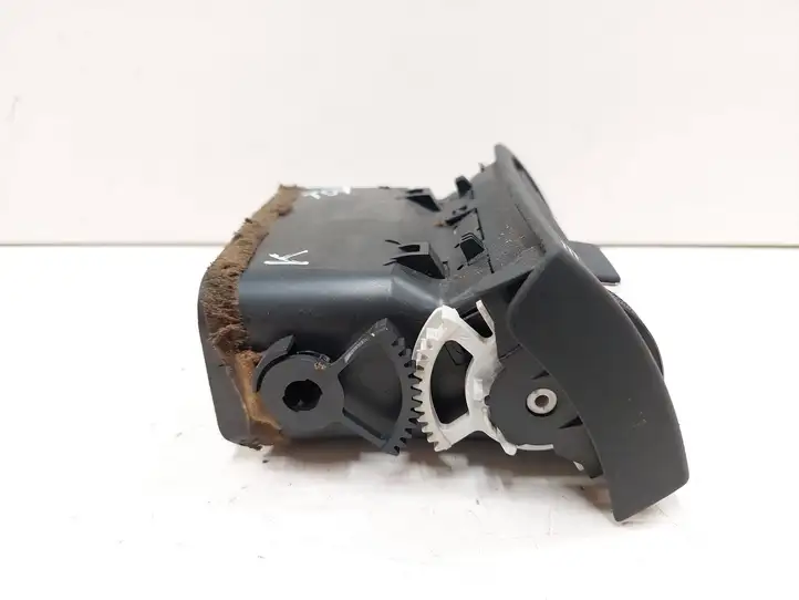 Toyota Avensis T250 (2006 - 2009) 8518 Боковой воздушный дефлектор — фото 4