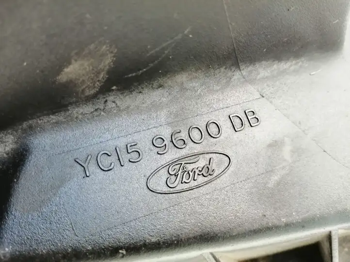 Ford Transit (2000 - 2006) YC159600DB Корпус воздушного фильтра — фото 3