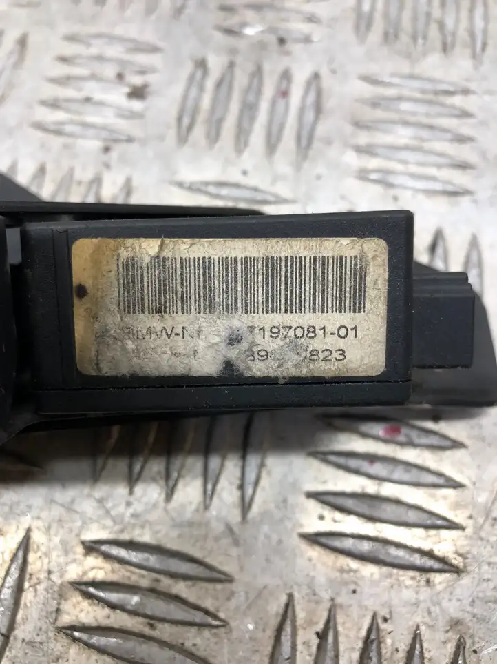 BMW 5 E60 E61 (2004 - 2010) 719708101 Замок крышки багажника — фото 3