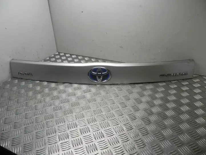 Toyota Prius (XW30) (2009 - 2015) 7680147070 Подсветка номера — фото 1