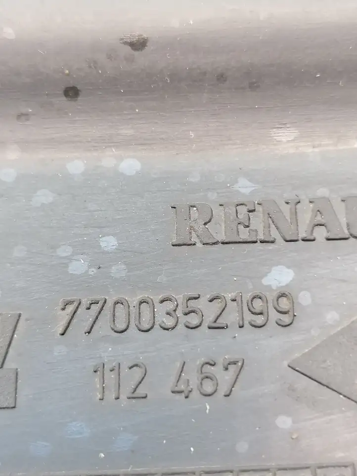 Renault Master II (1998 - 2003) 7700352199 Жабо стеклоочистителей — фото 2