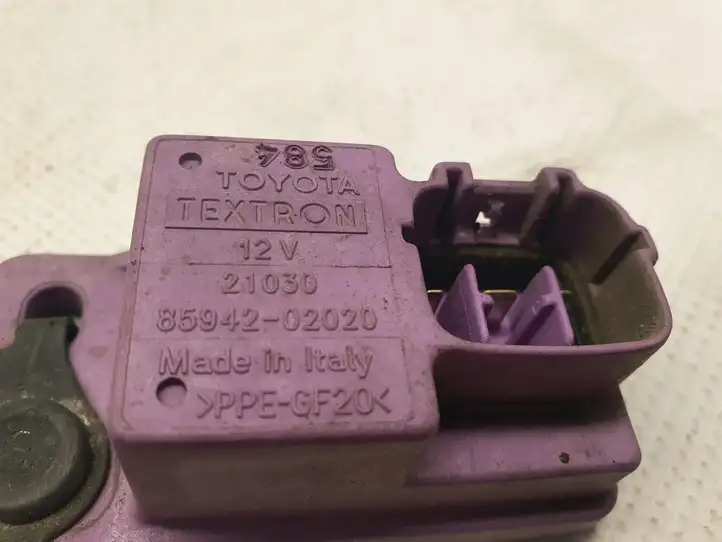 Toyota Avensis T250 (2006 - 2009)  8595202020 Другая деталь салона