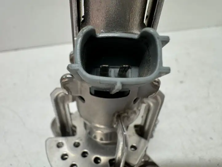 Toyota Land Cruiser (J150) (2009 - )   AdBlue форсунка