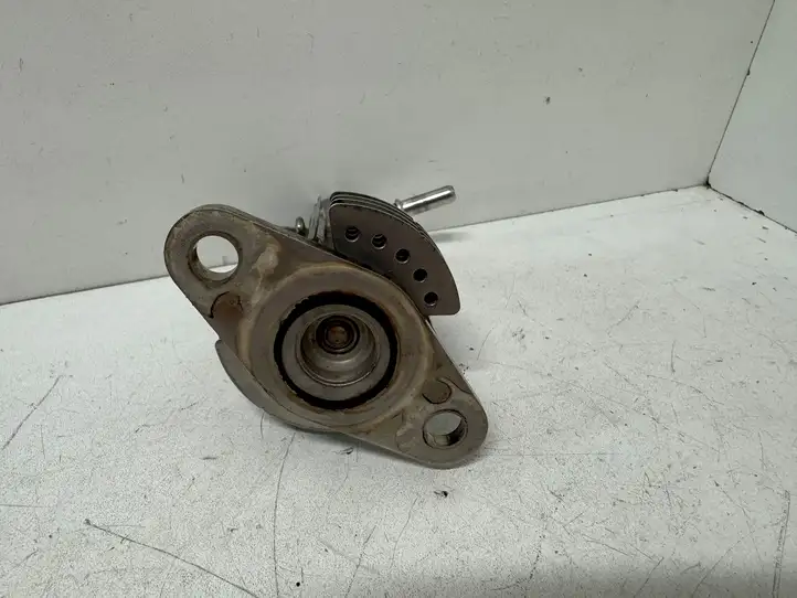 Toyota Land Cruiser (J150) (2009 - )   AdBlue форсунка