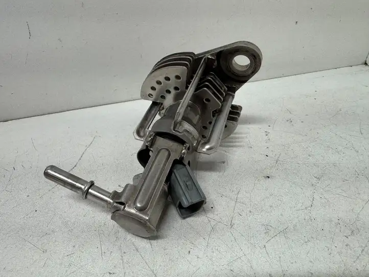 Toyota Land Cruiser (J150) (2009 - )   AdBlue форсунка