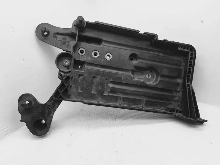 Seat Leon (5F) (2012 - 2019) 5Q0915321H Ящик аккумулятора — фото 3