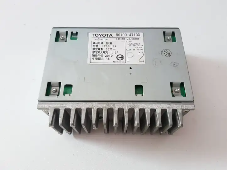 Toyota Prius (XW30) (2009 - 2015) 8610047100 Усилитель звука — фото 1