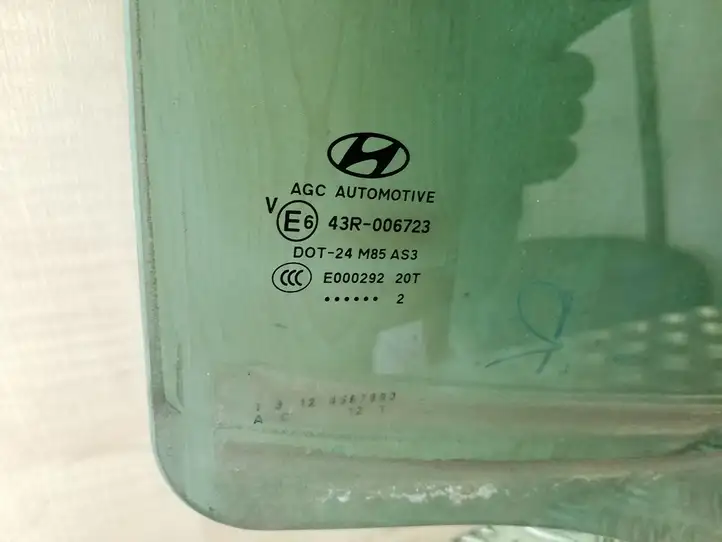 Hyundai ix35 (2009 - 2013) Стекло задней двери — фото 2