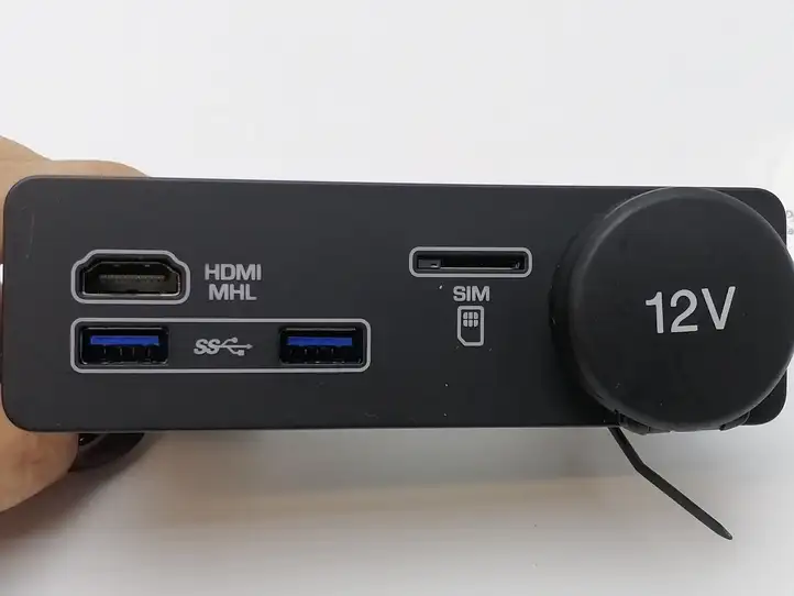 Jaguar F-Pace (2016 - )  FW9319E110AC Разъем USB