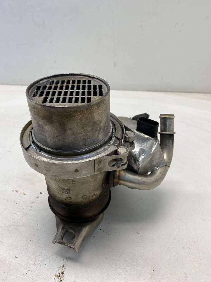 Volkswagen Golf VII (2013 - 2019)  04L131512D Охладитель EGR