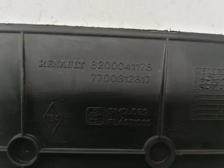 Opel Vivaro (2001 - 2006) 8200041178 Внутренняя отделка переднего порога — фото 2