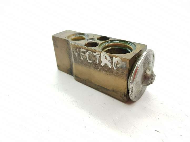 Opel Vectra (1999 - 2002)  2J71165595 Клапан расширительный