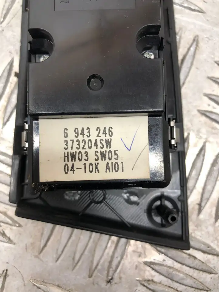 BMW 5 E60 E61 (2004 - 2010) 6943246 Кнопка стеклоподъемников — фото 5