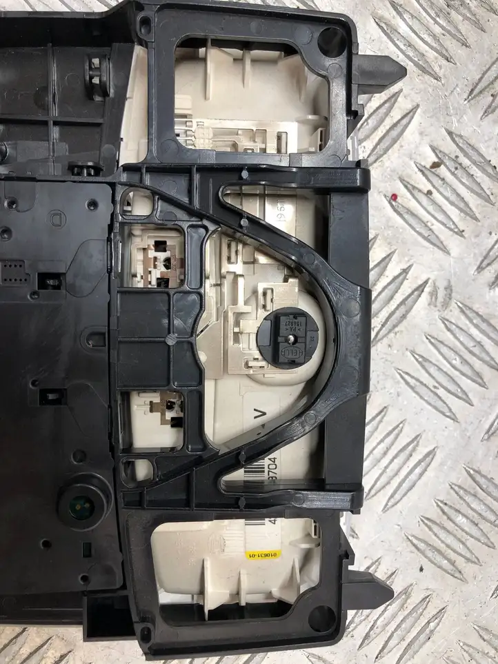 BMW 3 F30 F35 F31 (2012 - 2018) 42921949704 Передняя подсветка — фото 3