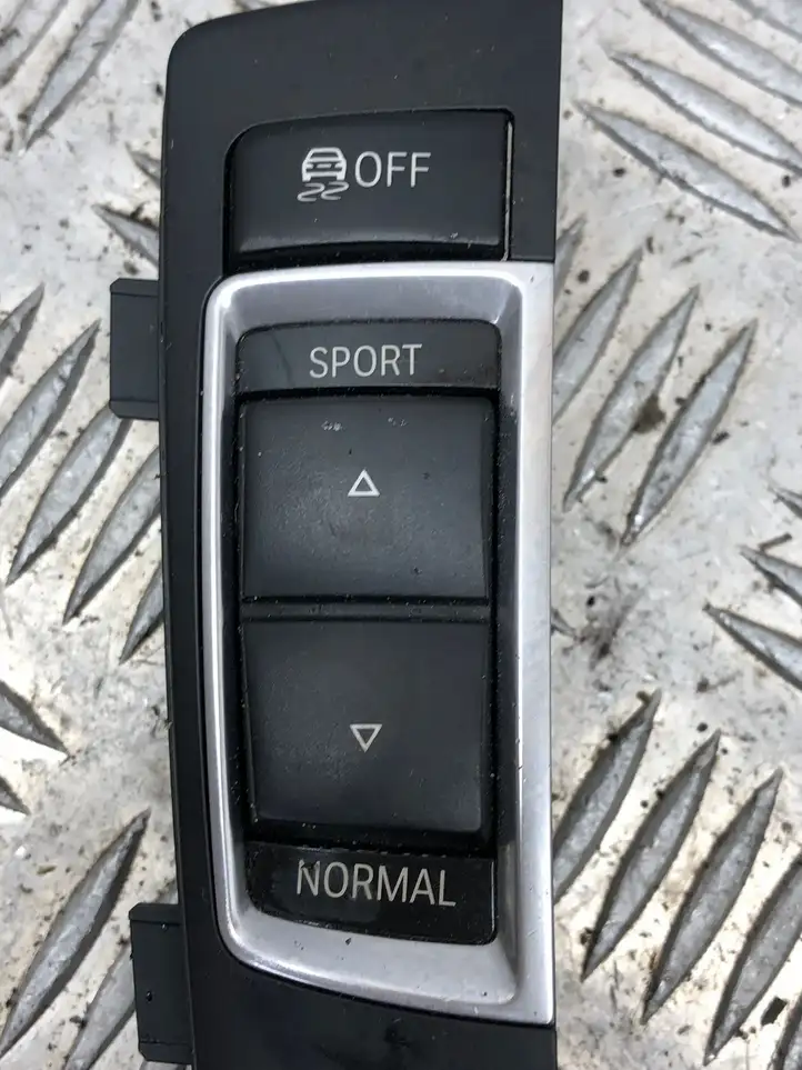 BMW 5 F10 F11 (2009 - 2016) 10755210 Выключатель ASR — фото 3