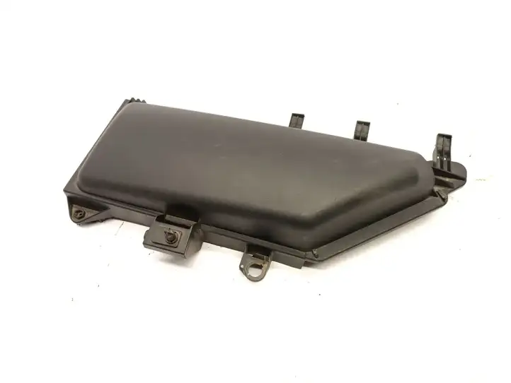 BMW 5 E60 E61 (2004 - 2010) 64316950936 Крышка микрофильтра воздуха — фото 1