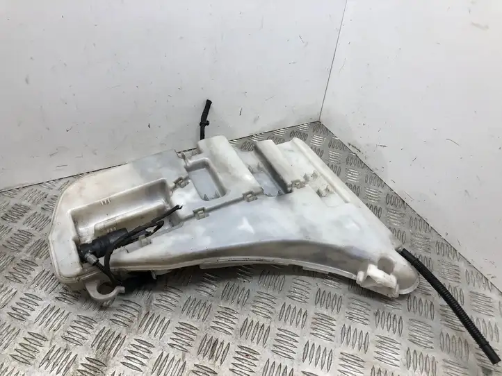 BMW 5 F10 F11 (2009 - 2016) 7178745 Бачок омывателя стекла — фото 4