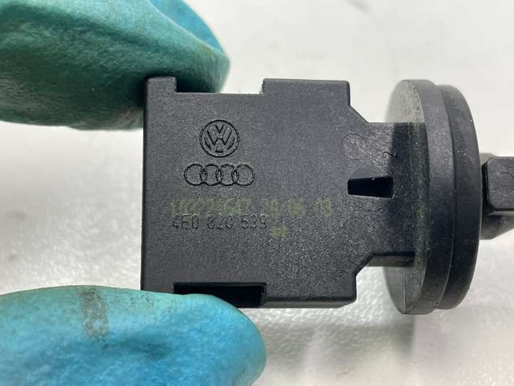 Audi A8 (2005 - 2007)  4E0820539 Датчик температуры салона