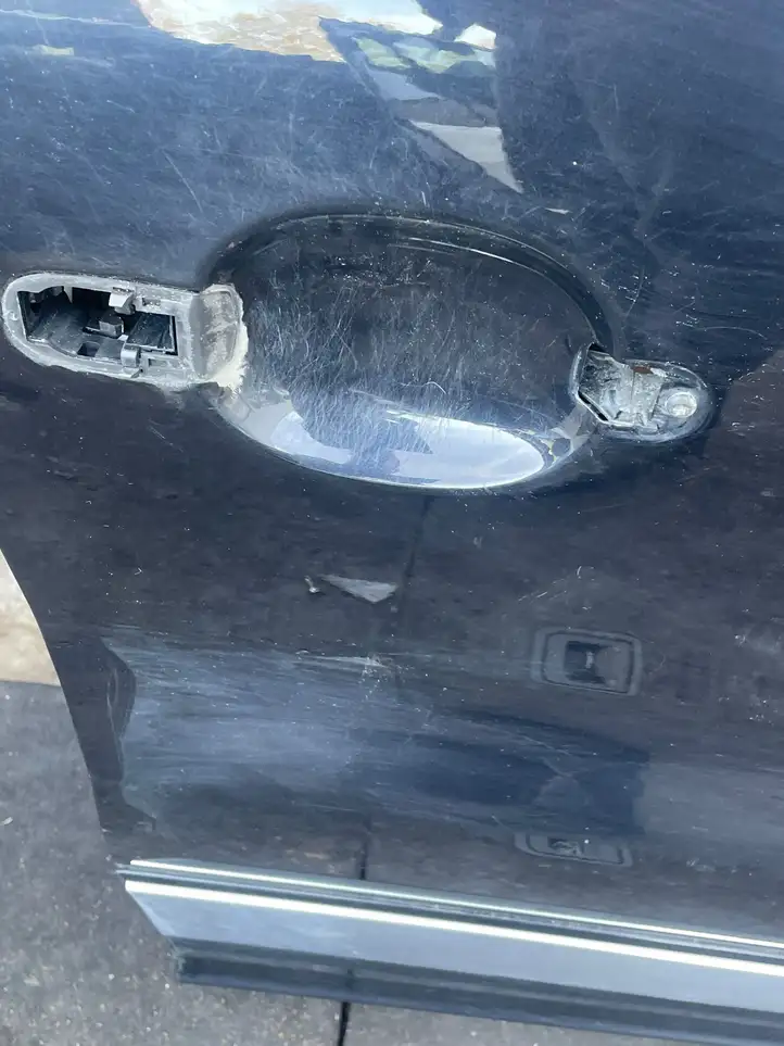 Volkswagen Tiguan (2011 - 2016) Дверь — фото 9