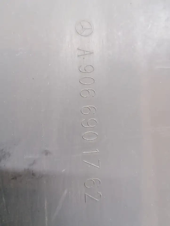 Mercedes-Benz (2008 - ) A9066901762 Молдинг заднего крыла — фото 2