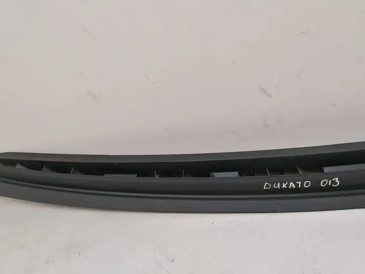 Fiat Ducato (2007 - 2014) 1308181070 Накладка стоек лобового стекла — фото 2