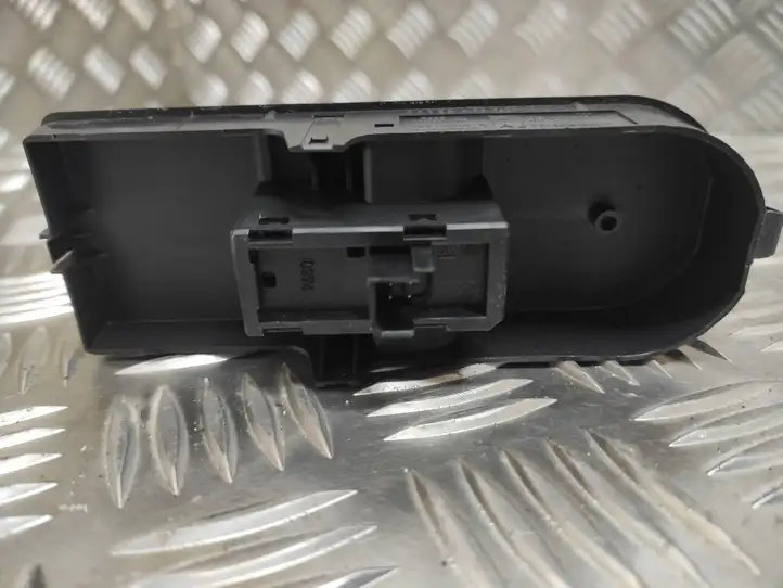 Opel Astra H (2004 - 2009) 66032 Кнопка стеклоподъемников — фото 2