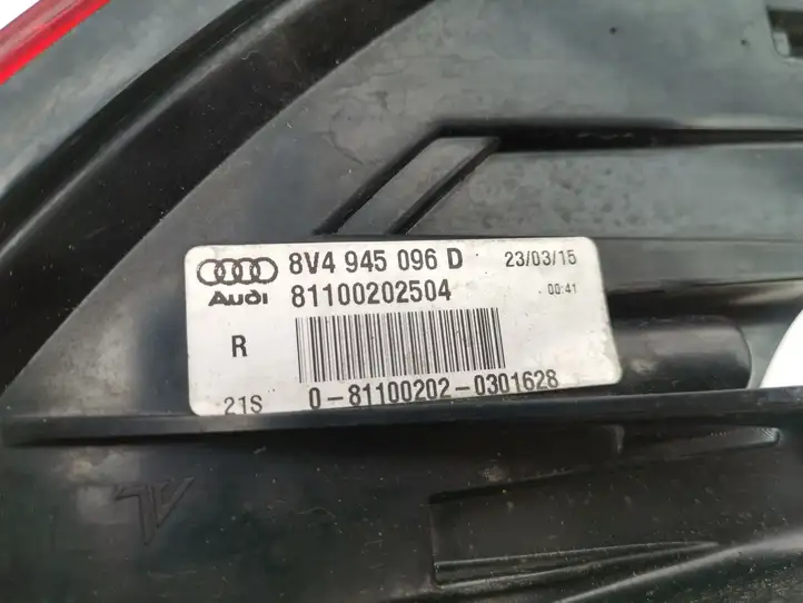 Audi A3/S3 8V (2012 - 2016) 8V4945096D Задний фонарь в кузове — фото 5