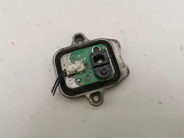 BMW 3 F30 F35 F31 (2012 - 2018) 19966400 LED модуль контроля — фото 1