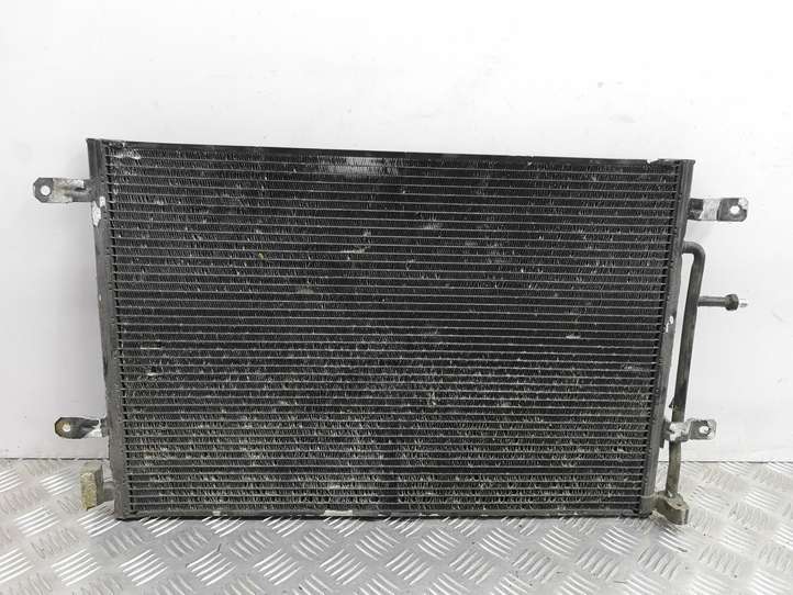 Audi A4 (2004 - 2009)  8E0260401Q Радиатор охлаждения кондиционера воздуха